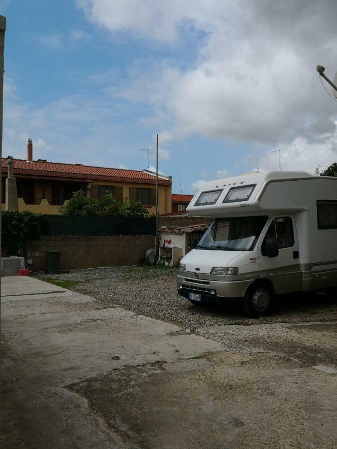 Appartamento A casa di Rossano e Rossella Carbonia Esterno foto